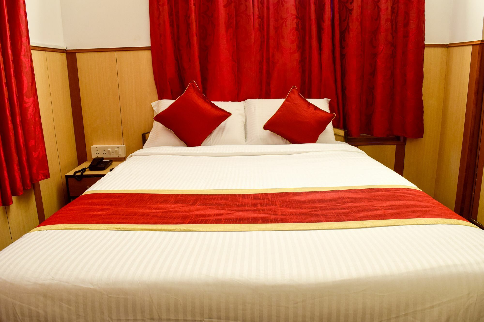 Fabhotel Shivaals Residency - Rajajinagar Bangalore Exterior photo